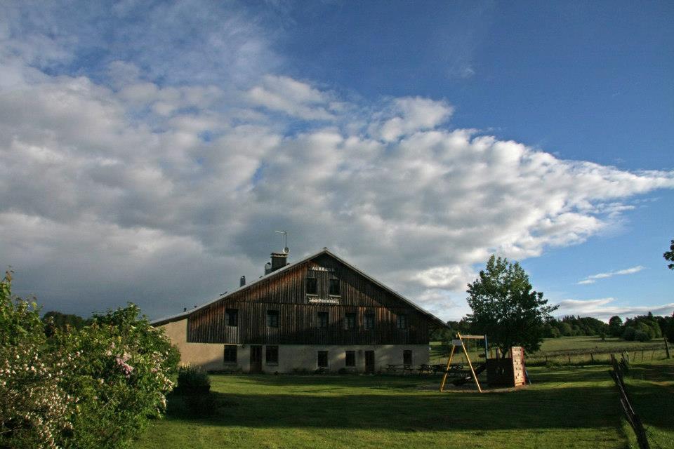 Auberge De La Perdrix Hauterive-la-Fresse Exterior photo